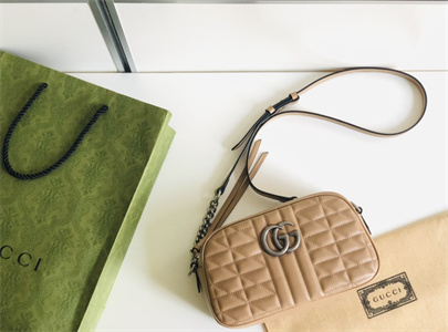 Gu.cci GG Marmont Small Shoulder Bag  447632