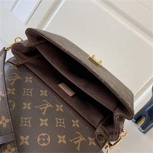 L.V Pochette  Métis  Monogram Canvas M44875