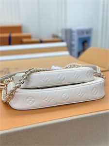 L.V  Multi Pochette Accessories Monogram Empreinte Grained Cowhide Cream M80399