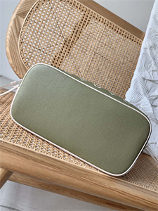 L.V Neverful MM Monogram Empreinte Green/Beige M46102