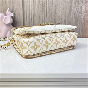 L.V Pochette Métis Bag Canvas Beige M23055