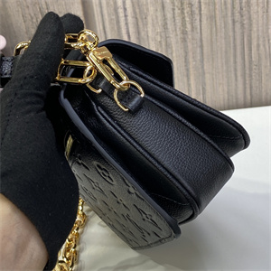L.V Pochette  Métis  East West Monogram Empreinte Black M46595