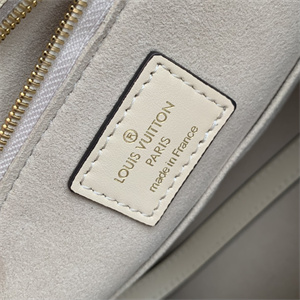 L.V ONTHEGO PM Monogram Empreinte Cream M46569