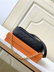 L.V Wallet On Chain IVY Monogram Emprenite Black M82154