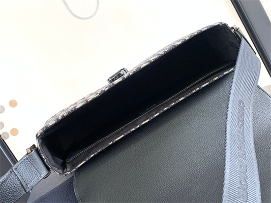 Dior Saddle Messenger Bag Oblique Jacquard With Grained Calfskin