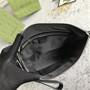 Gu.cci GG Supreme  Clutch With Web 523603