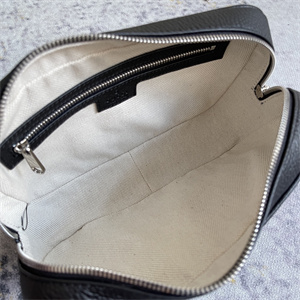 Gu.cci Jumbo GG Pouch Black Leather 760245