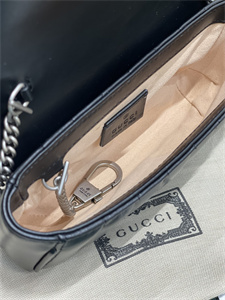 Gu.cci GG Marmont Mini Bag Black 476433