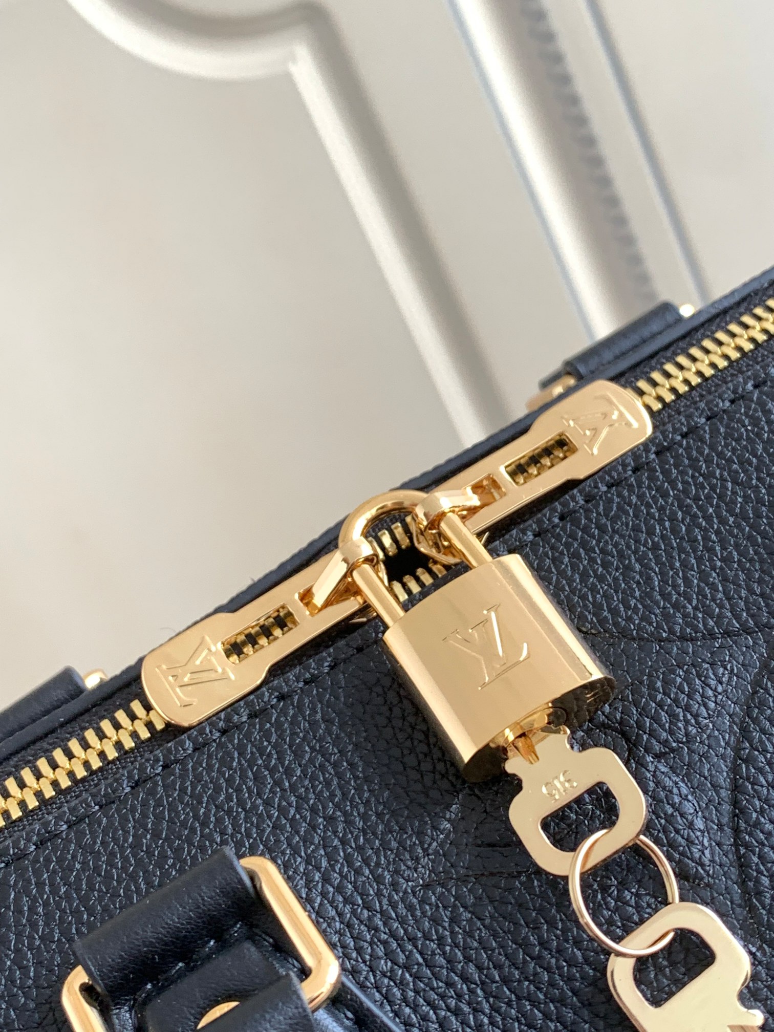 L.V Speedy Bandoulière 25 Monogram Empreinte  Black M58947