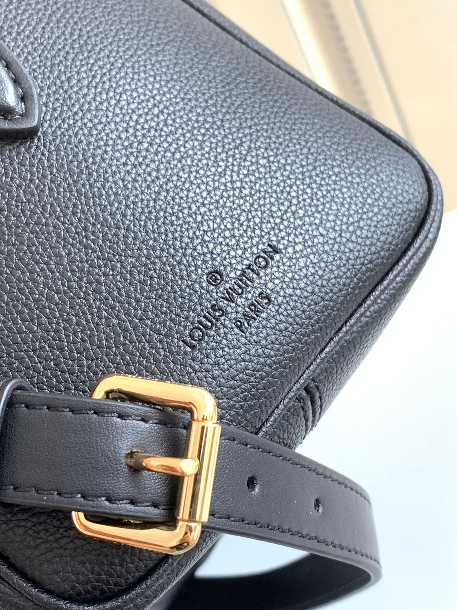 L.V Speedy Bandoulière 25 Monogram Empreinte  Black M58947