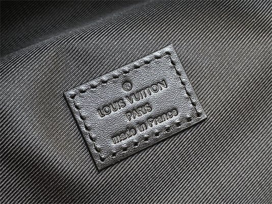 L.V Discovery PM Backpack Monogram Eclipse M22558