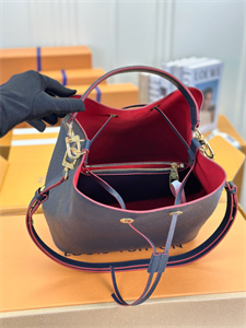 L.V  Néonoé MM Bag Monogram Empreinte Navy M45306