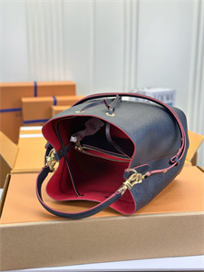 L.V  Néonoé MM Bag Monogram Empreinte Navy M45306