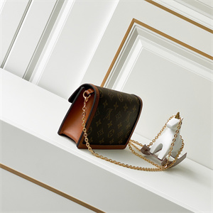 L.V Dauphine Chain Wallet Monogram Canvas M68746