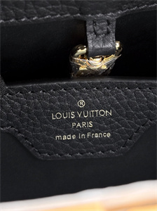 L.V Capucines MM Bag Taurillon Leather Black M20581