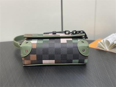 L.V Steamer Wearable Wallet Damoflage Coated  Canvas Green M83172