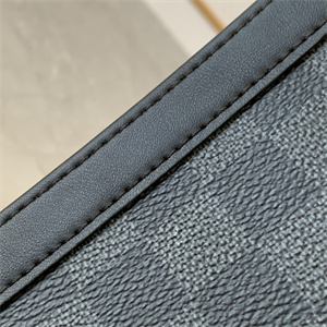 L.V Pochette Voyage MM Damier Graphite Canvas N41696