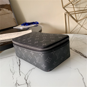 L.V Packing Cube MM Monogram Eclipse M43689