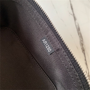 L.V Packing Cube MM Monogram Eclipse M43689