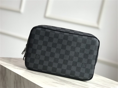 L.V Toilet Pouch GM Damier Graphite N47521