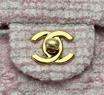 Cha.nel Medium Classic Flap Bag Tweed Gold Tone Metal Pink A01112