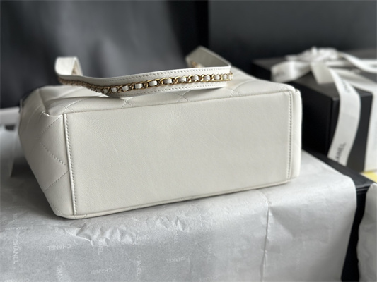 Cha.nel Shopping Bag Smooth Calfskin Gold Tone Metal White AS3508