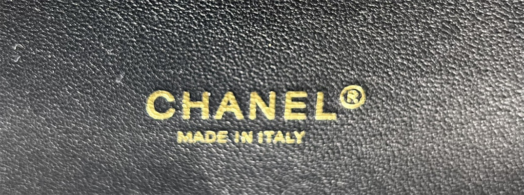 Cha.nel Medium Classic Flap Bag Tweed Gold Tone Metal Colorful A01112