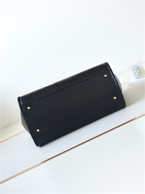 Cha.nel Deauville Large Shopping Bag Goatskin Gold Tone Metal Black A66941