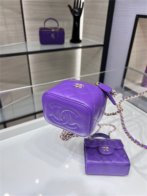 Cha.nel Vanity Case With Chain Lambskin Gold Tone Metal Purple AP2198