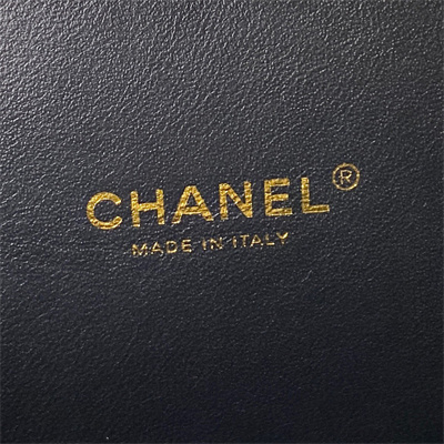 Cha.nel Vanity Case With Top Handle Grained Calfskin Gold Tone Metal Black AP3222