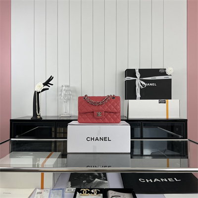 Cha.nel Small Classic Flap Bag Grained Calfskin Silver Tone Metal Red 01117 (Flap Edge Stitch)