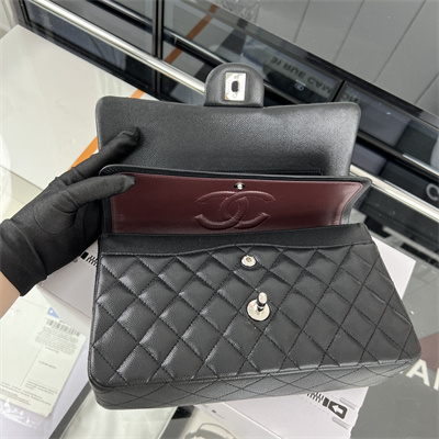 Cha.nel Medium Classic Flap Bag Grained Calfskin Silver Tone Metal Black 01112