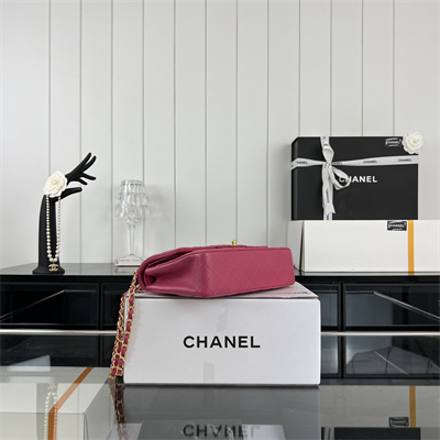 Cha.nel Medium Classic Flap Bag Grained Calfskin Gold Tone Metal Fuchsia 01112