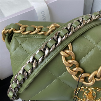 Cha.nel 19 Handbag Lambskin Gold Double C Metal Green AS1160