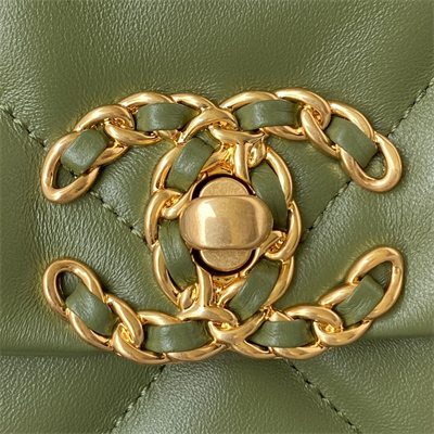 Cha.nel 19 Handbag Lambskin Gold Double C Metal Green AS1160