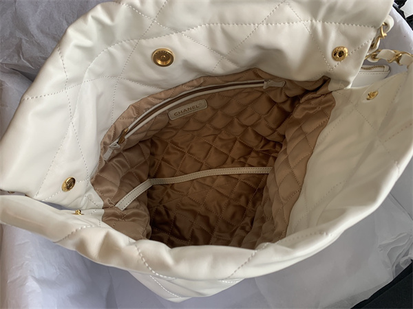 Cha.nel 22 Small Handbag Shiny Calfskin Gold Tone Metal White AS3260