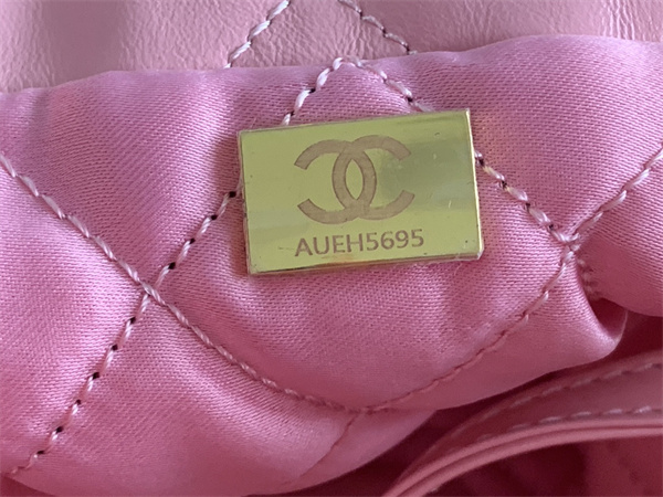 Cha.nel 22 Medium Handbag Shiny Calfskin Gold Tone Metal Pink AS3261