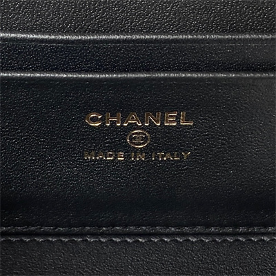 Cha.nel Vanity Case With Top Handle Lambskin Gold Tone Metal Black AP2199