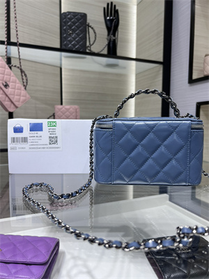 Cha.nel Clutch With Chain Vanity Shiny Crumpled Calfskin, Strass & Ruthenium-Finish Metal Blue AP3593