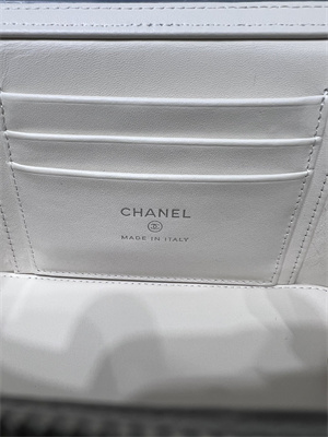 Cha.nel  Clutch With Chain Vanity Shiny Crumpled Calfskin, Strass & Ruthenium-Finish Metal White AP3593