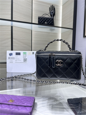 Cha.nel Clutch With Chain Vanity Shiny Crumpled Calfskin, Strass & Ruthenium-Finish Metal Black AP3593