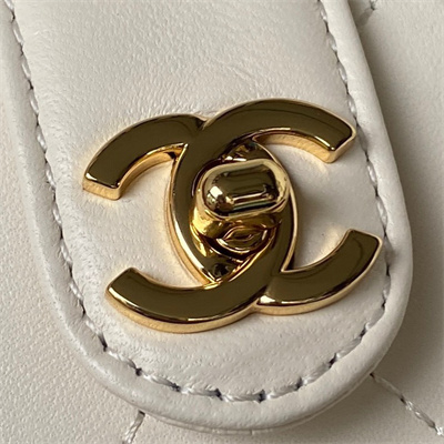 Cha.nel Vanity Case Lambskin Gold Tone Metal White AP3459