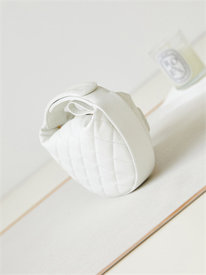 Cha.nel Pouch Grained Calfskin Gold Tone Metal White AP3467