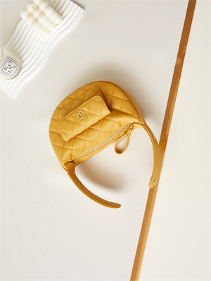 Cha.nel Pouch Grained Calfskin Gold Tone Metal Yellow AP3467