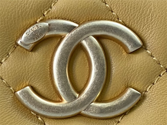 Cha.nel Tote Bag Lambskin Gold Tone Metal Yellow AS4188