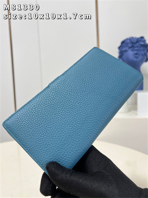 L.V Capucines Vertical Wallet Taurillon leather Tourterelle Blue M81330