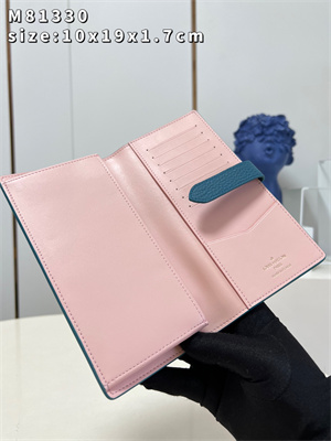 L.V Capucines Vertical Wallet Taurillon leather Tourterelle Blue M81330