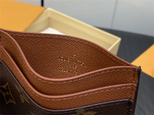 L.V Charms Card Holder Monogram Canvas Brown M82739