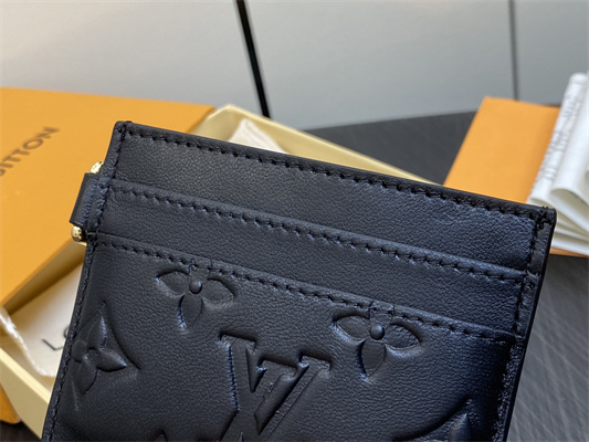 L.V Card Holder Monogram Embossed Lambskin Black M82748