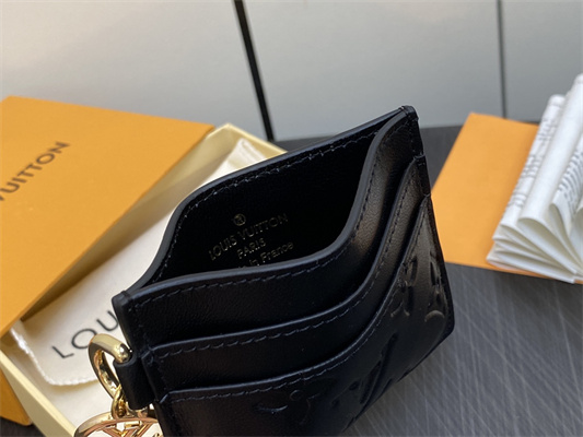 L.V Card Holder Monogram Embossed Lambskin Black M82748